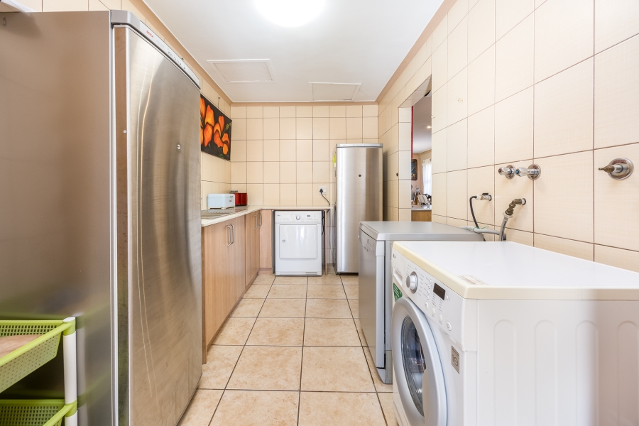 4 Bedroom Property for Sale in Vierlanden Western Cape